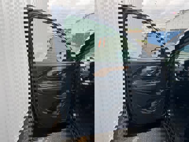 Used 2021 GMC Terrain SLE w/ Elevation Edition image 13