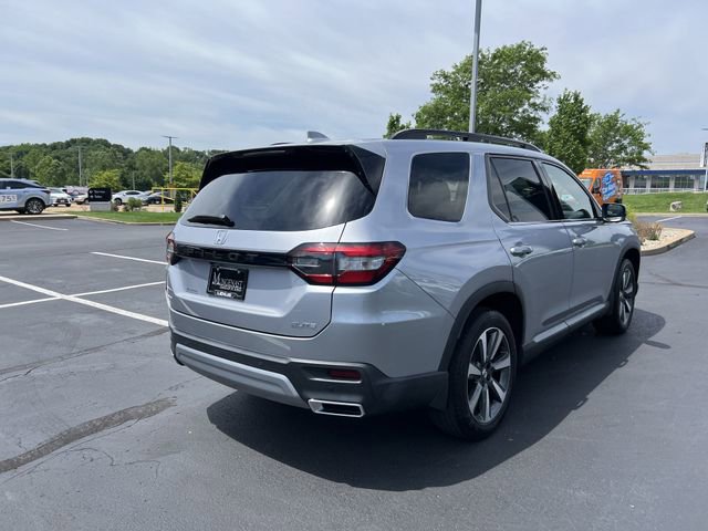 Used 2024 Honda Pilot Elite image 3