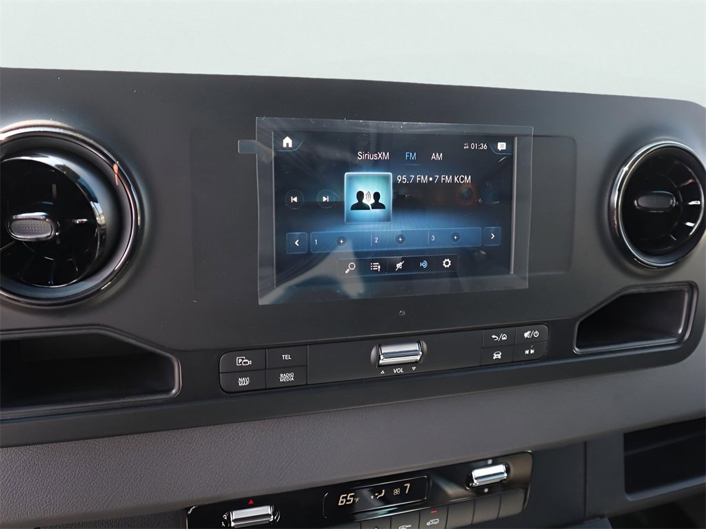 Used 2024 Mercedes-Benz Sprinter 3500 image 31