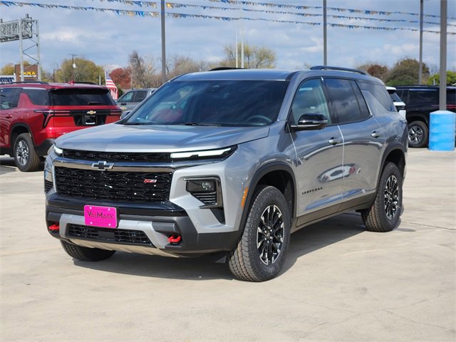 New 2026 Chevrolet Traverse Z71 w/ Enhanced Driving Package image 2