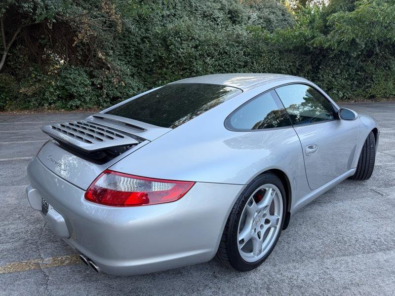 Used 2005 Porsche 911 Carrera S RWD image 11