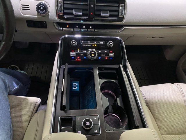 Used 2018 Lincoln Navigator Reserve w/ Technology Package image 23