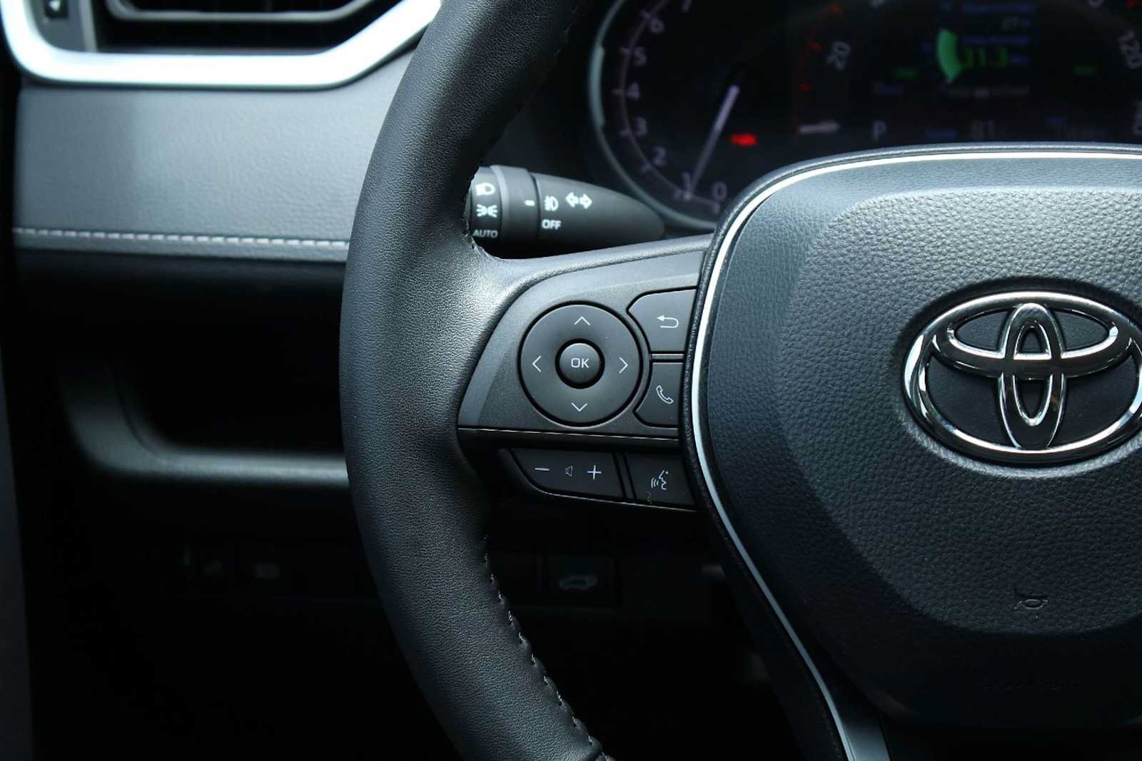 Used 2023 Toyota RAV4 XLE Premium FWD image 22