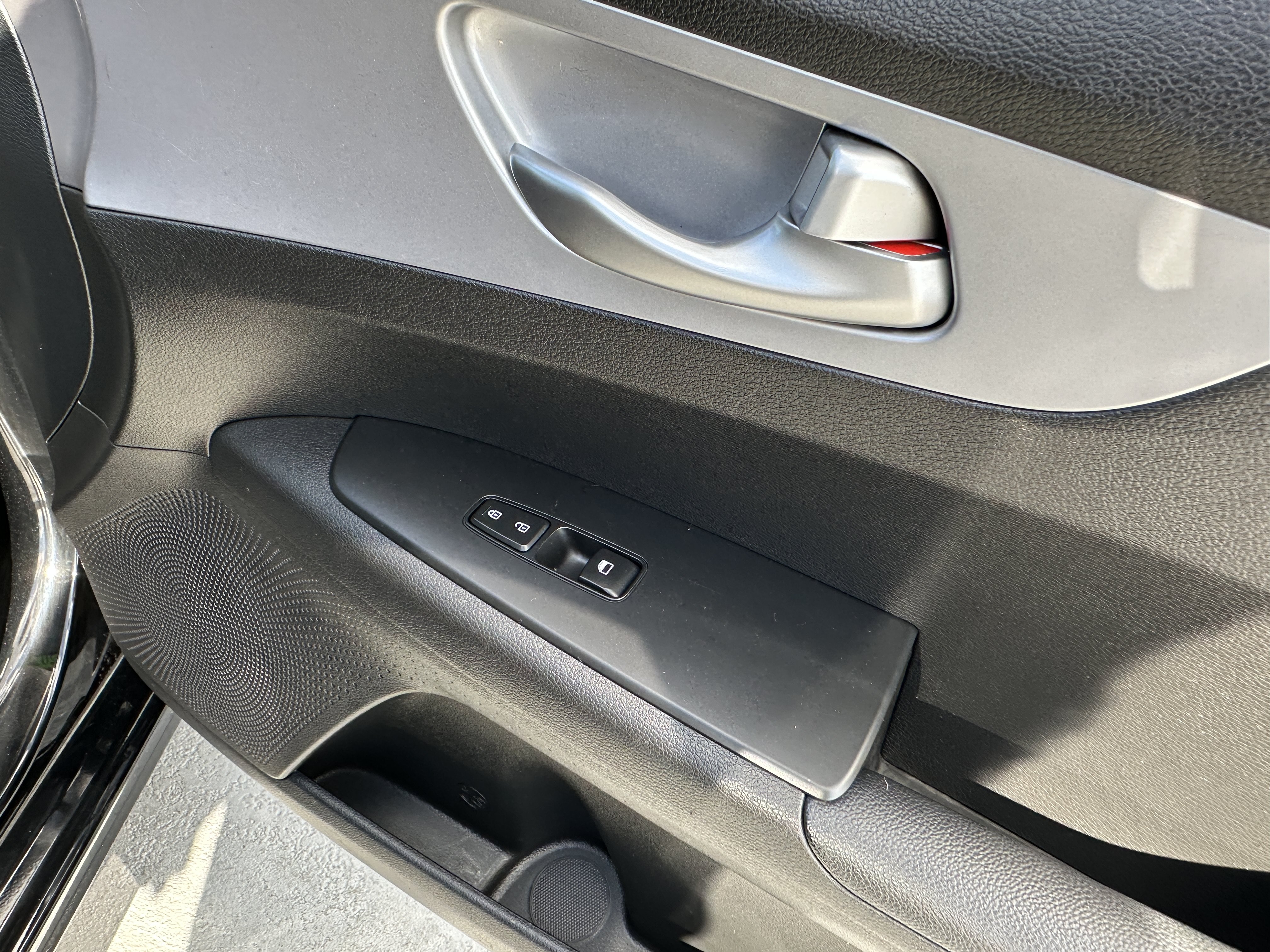 Certified 2023 Kia Forte LXS FWD image 17