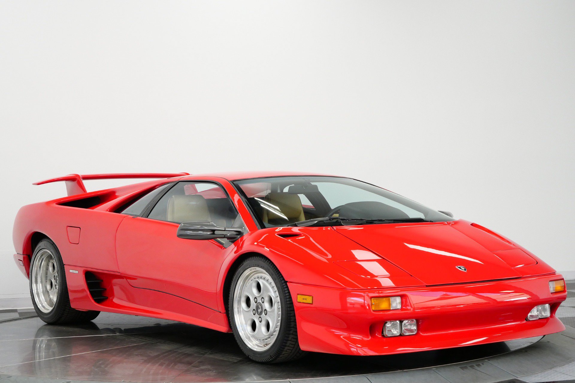 Used 1991 Lamborghini Diablo Coupe RWD image 3