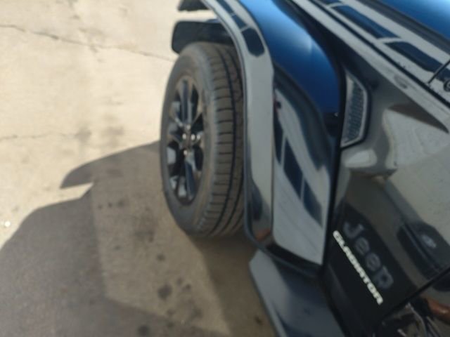 Used 2022 Jeep Gladiator Overland AWD/4WD image 36