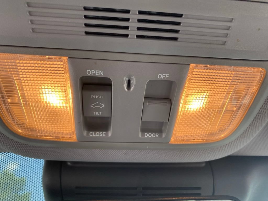 Used 2018 Honda Accord EX-L image 32