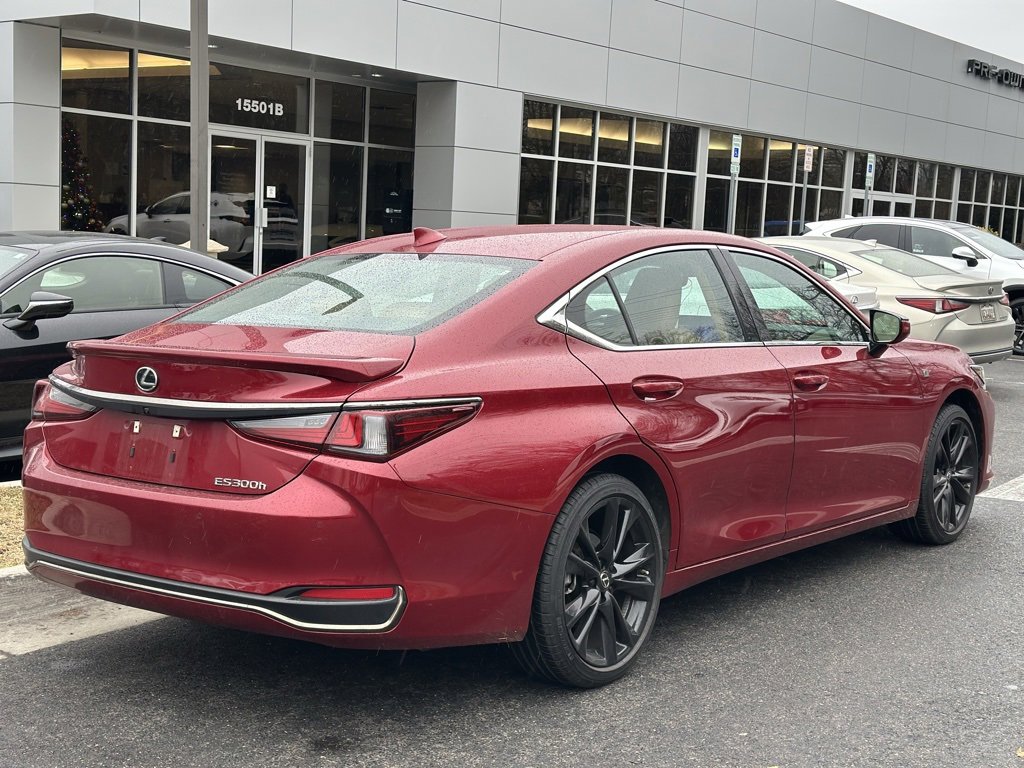 Certified 2023 Lexus ES 300h w/ Premium Package image 5