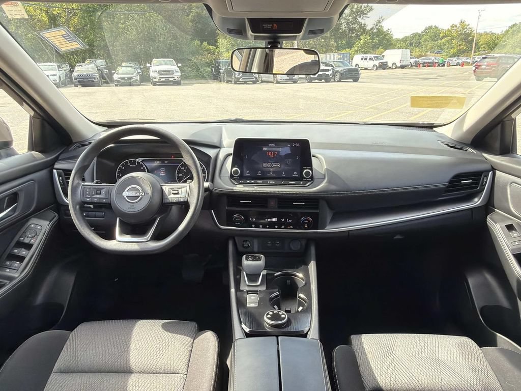 Certified 2024 Nissan Rogue SV AWD/4WD image 19