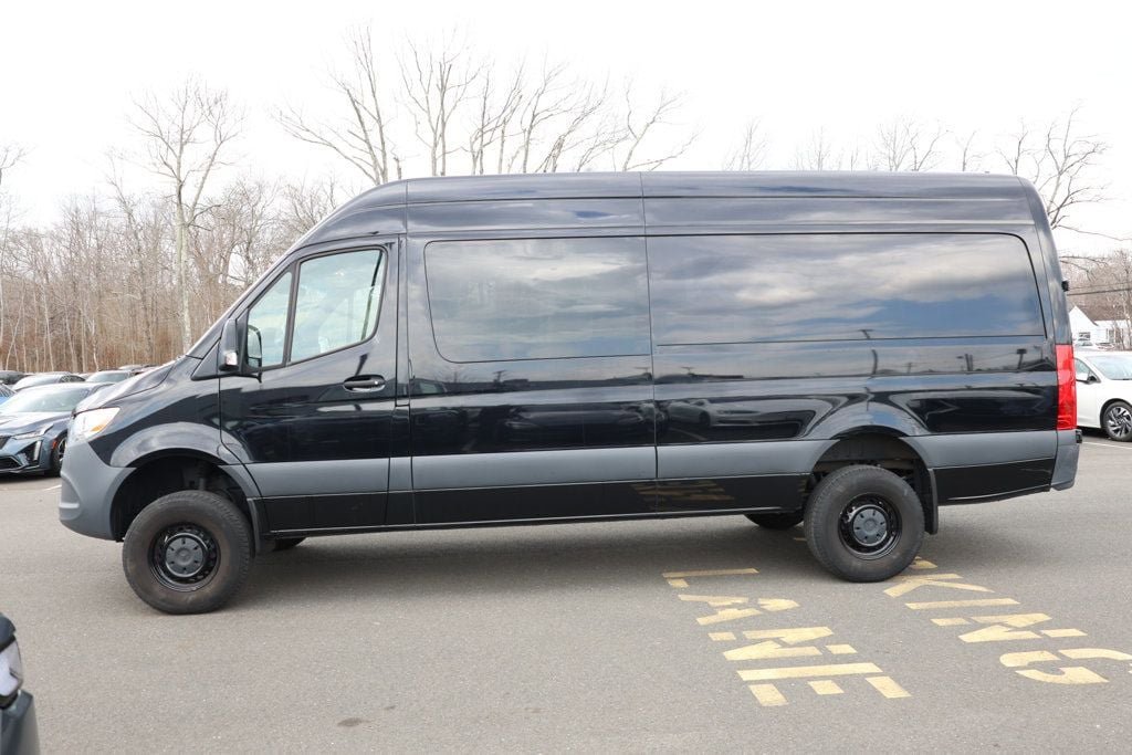 Used 2023 Mercedes-Benz Sprinter 2500 w/ Acoustic Package image 2