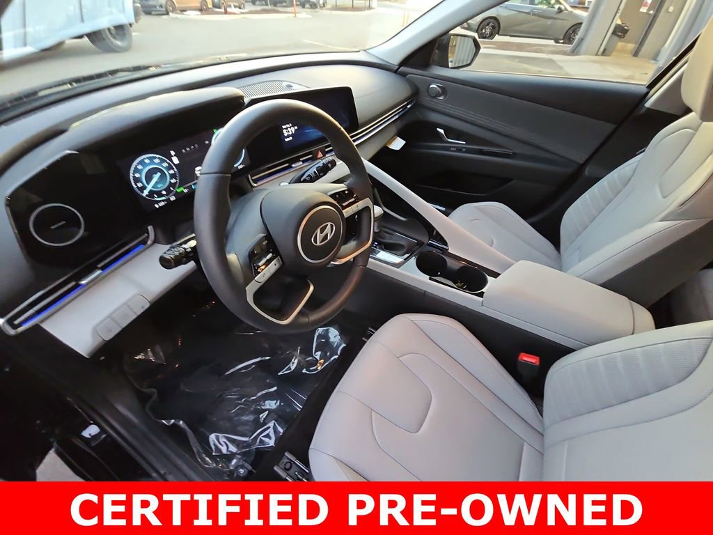 Certified 2025 Hyundai Elantra Limited image 16
