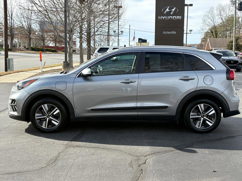 Used 2022 Kia Niro EX image 3