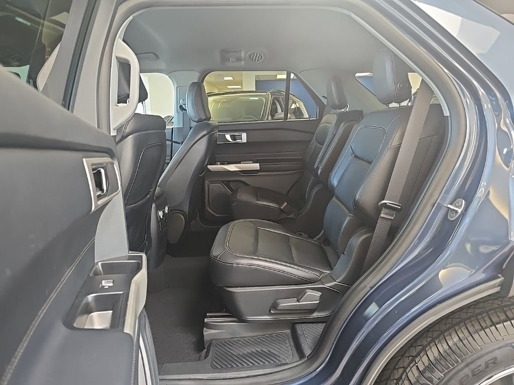 Used 2020 Ford Explorer XLT w/ Equipment Group 202A image 27