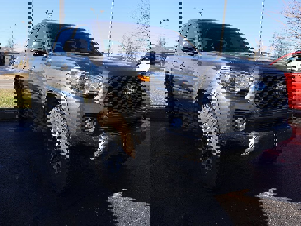 Used 2022 Toyota Tacoma 4x4 Double Cab image 7