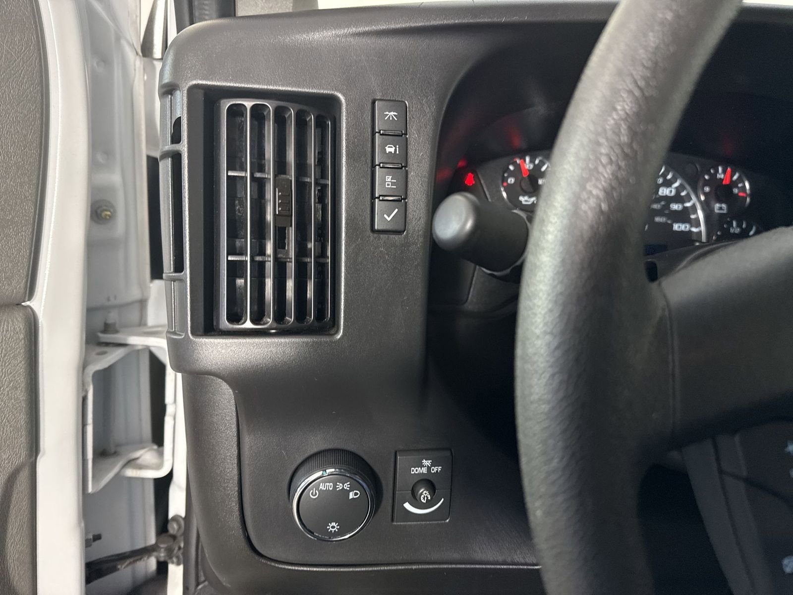 Used 2024 Chevrolet Express 3500 LT w/ LT Preferred Equipment Group image 15