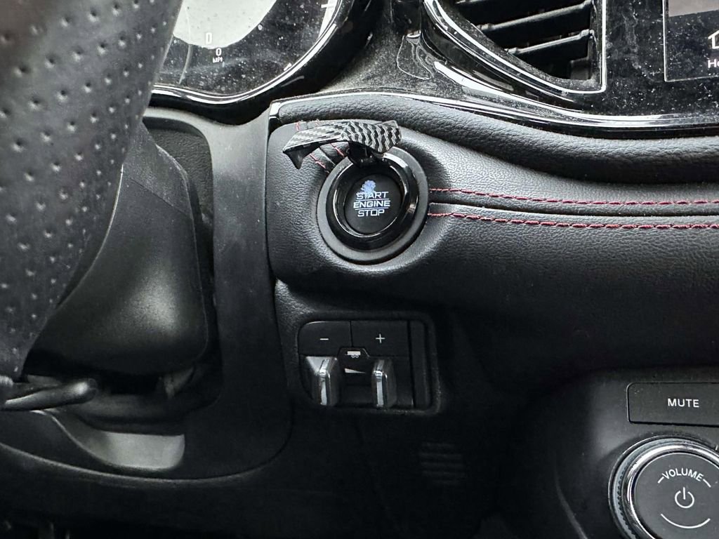 Used 2023 Dodge Durango GT image 31