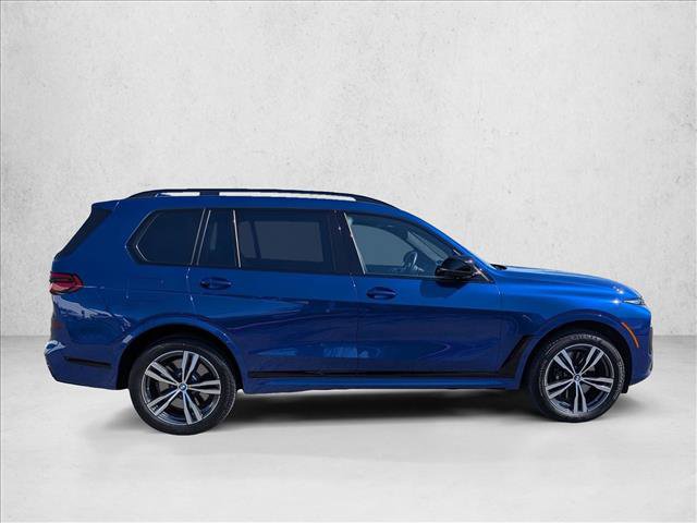 Used 2025 BMW X7 M60i AWD/4WD image 4