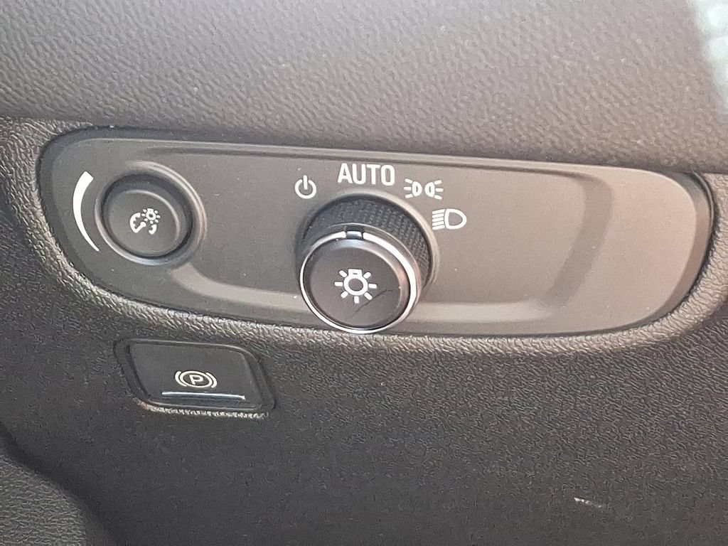 Certified 2022 GMC Terrain SLE FWD image 23