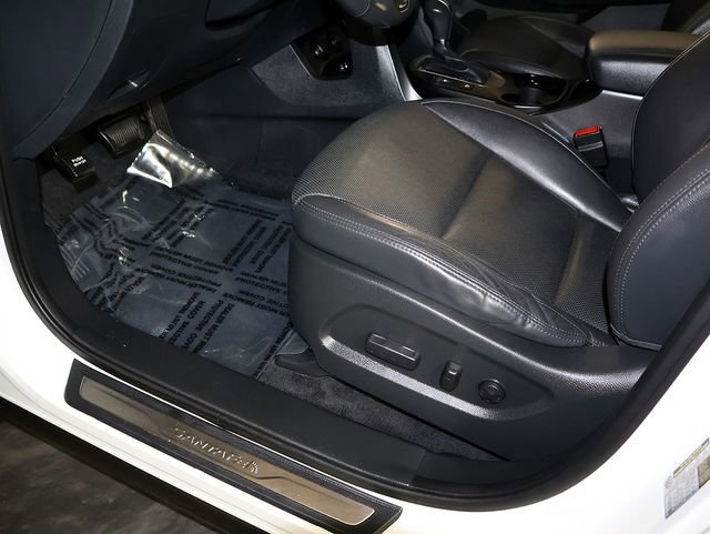 Used 2018 Hyundai Santa Fe Limited AWD/4WD image 25