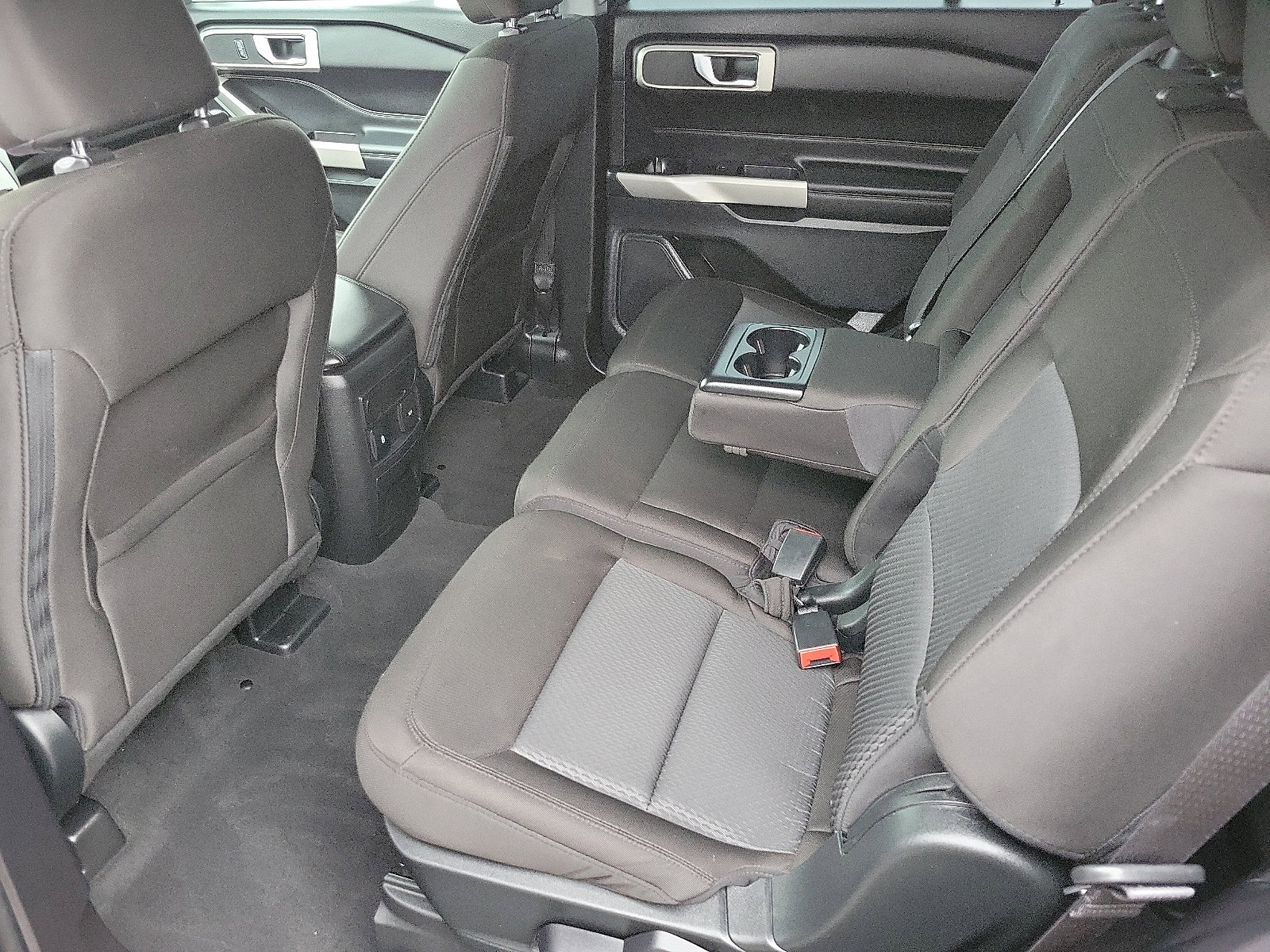 Used 2022 Ford Explorer XLT image 13