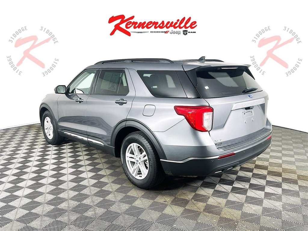 Used 2023 Ford Explorer XLT image 5
