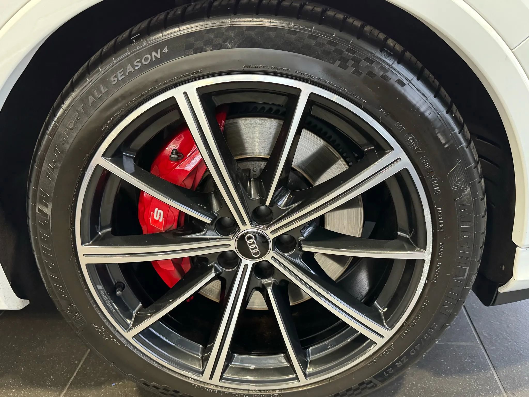 Used 2020 Audi SQ7 Prestige AWD/4WD image 42