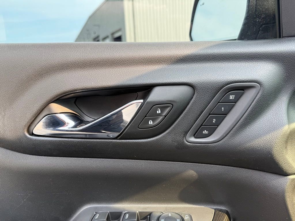 Used 2018 GMC Acadia SLT w/ LPO, Floor Liner Package image 10