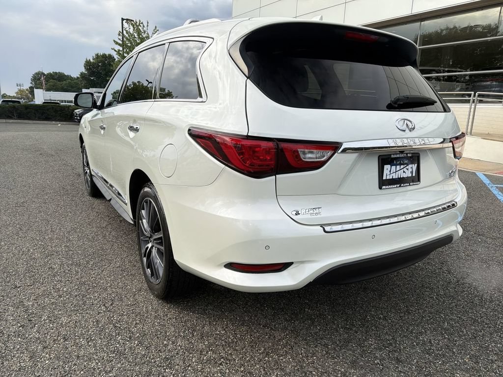 Used 2017 INFINITI QX60 Luxe w/ Deluxe Technology Package AWD/4WD image 6