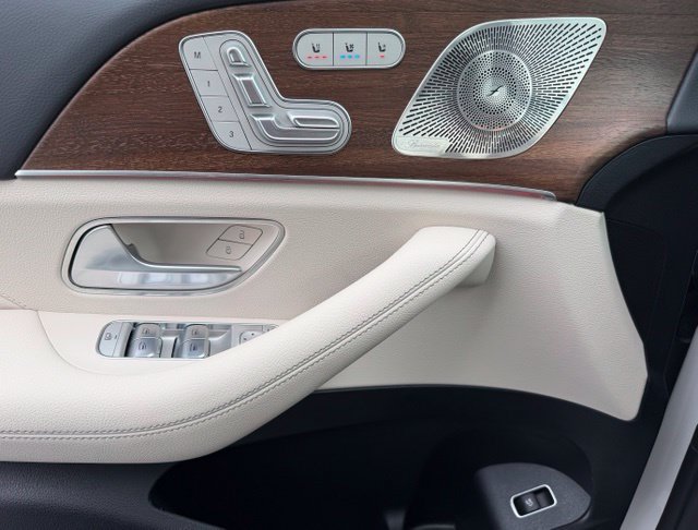 New 2026 Mercedes-Benz GLS 450 4MATIC image 16