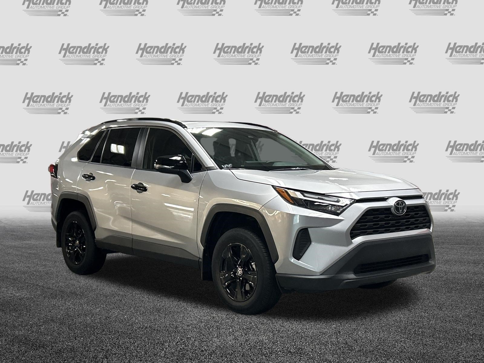 Used 2024 Toyota RAV4 XLE w/ Convenience Package FWD image 2