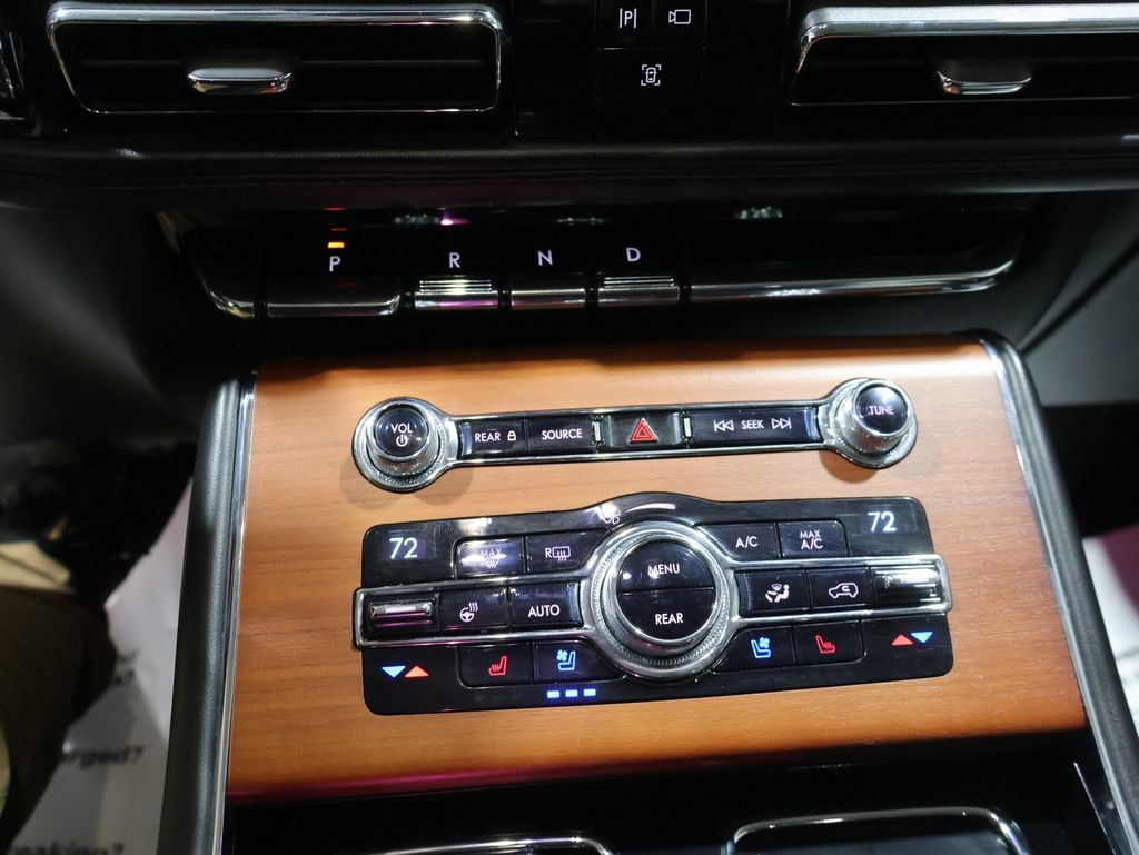 Used 2020 Lincoln Aviator Reserve w/ Equipment Group 202A AWD/4WD image 28