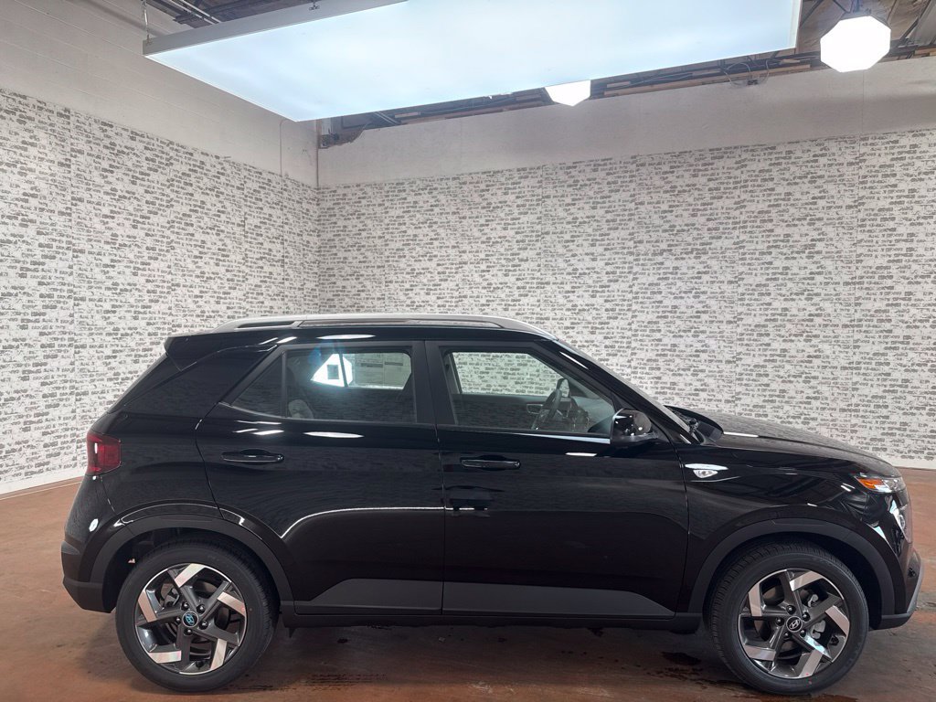 New 2026 Hyundai Venue SEL FWD image 8