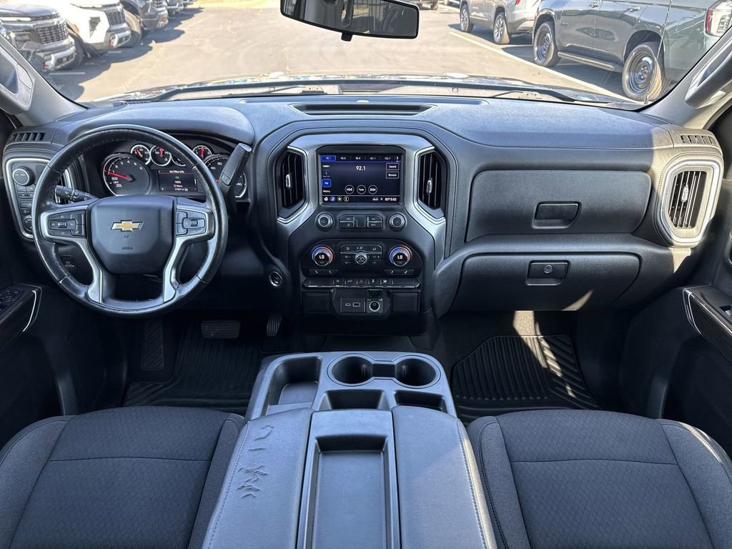 Certified 2021 Chevrolet Silverado 1500 LT AWD/4WD image 3