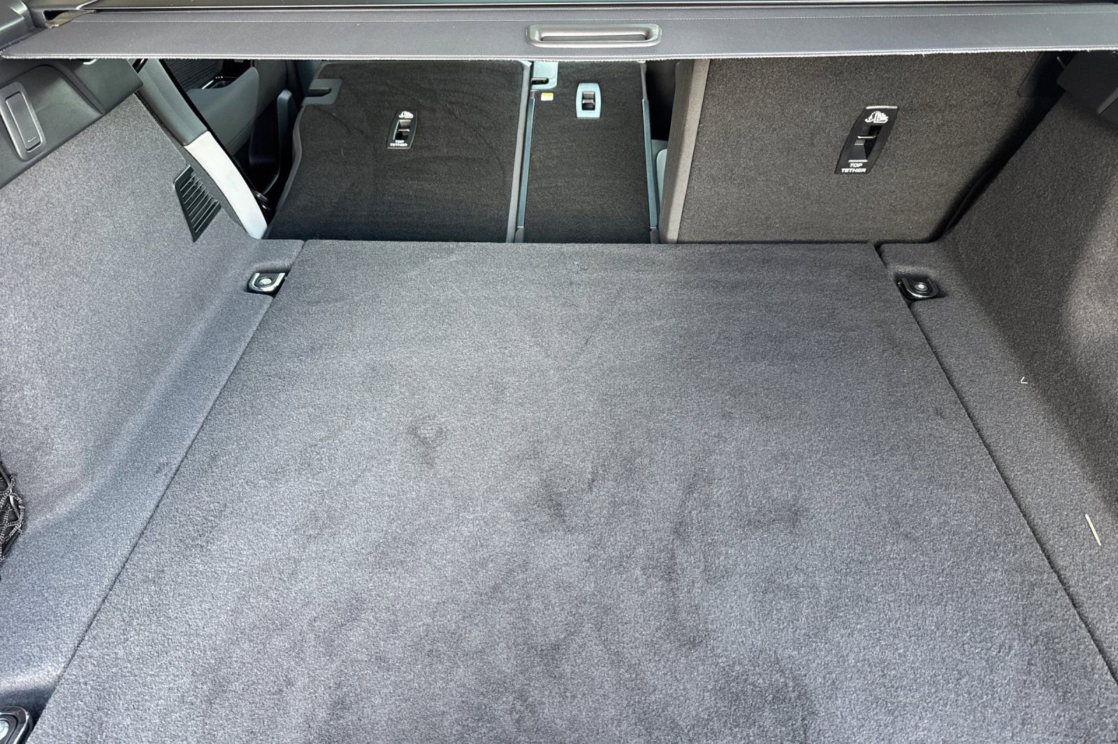 Used 2025 Land Rover Range Rover Velar Dynamic SE image 16