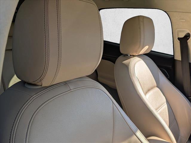 Used 2020 Jaguar F-PACE Prestige image 15