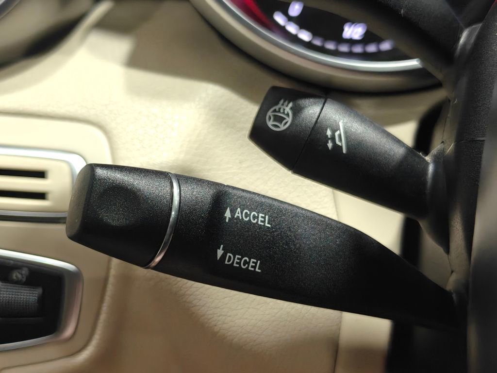 Used 2016 Mercedes-Benz C 300 4MATIC Sedan image 44