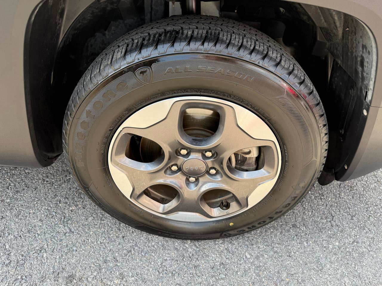 Used 2017 Jeep Renegade Sport w/ Power & Air Group image 37