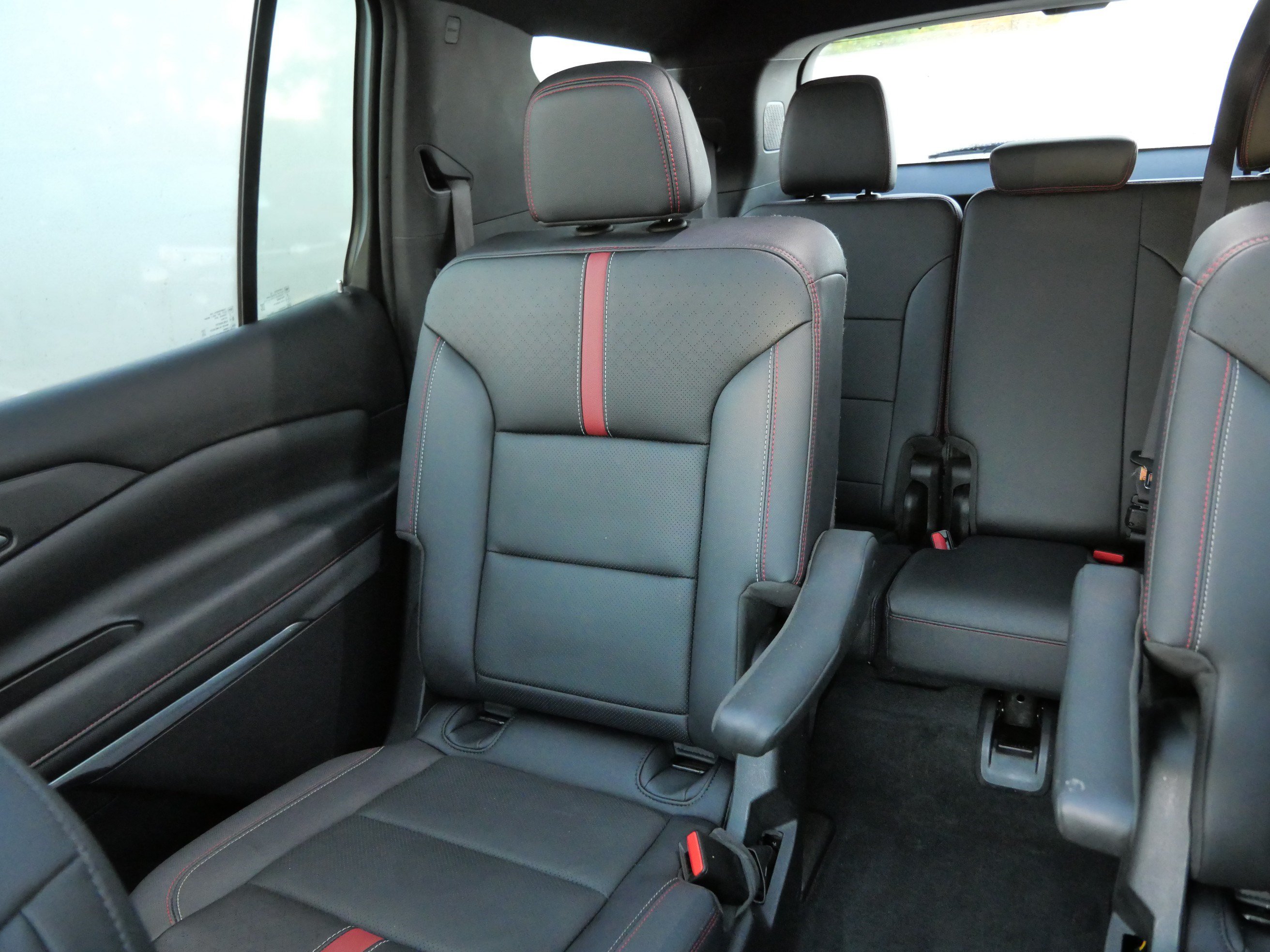 Used 2024 Chevrolet Traverse RS w/ LPO, Floor Liner Package AWD/4WD image 12