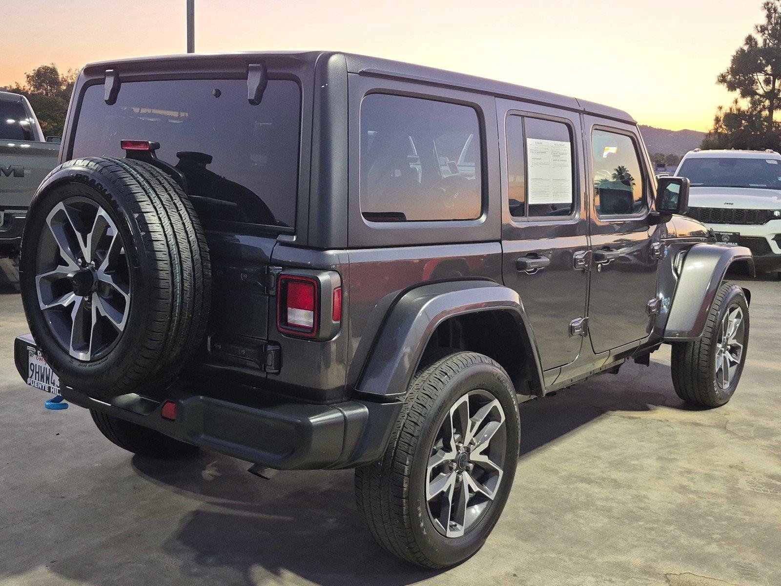 Used 2024 Jeep Wrangler Unlimited AWD/4WD image 6
