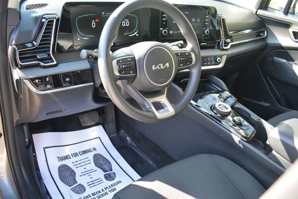 Used 2023 Kia Sportage LX AWD/4WD image 10