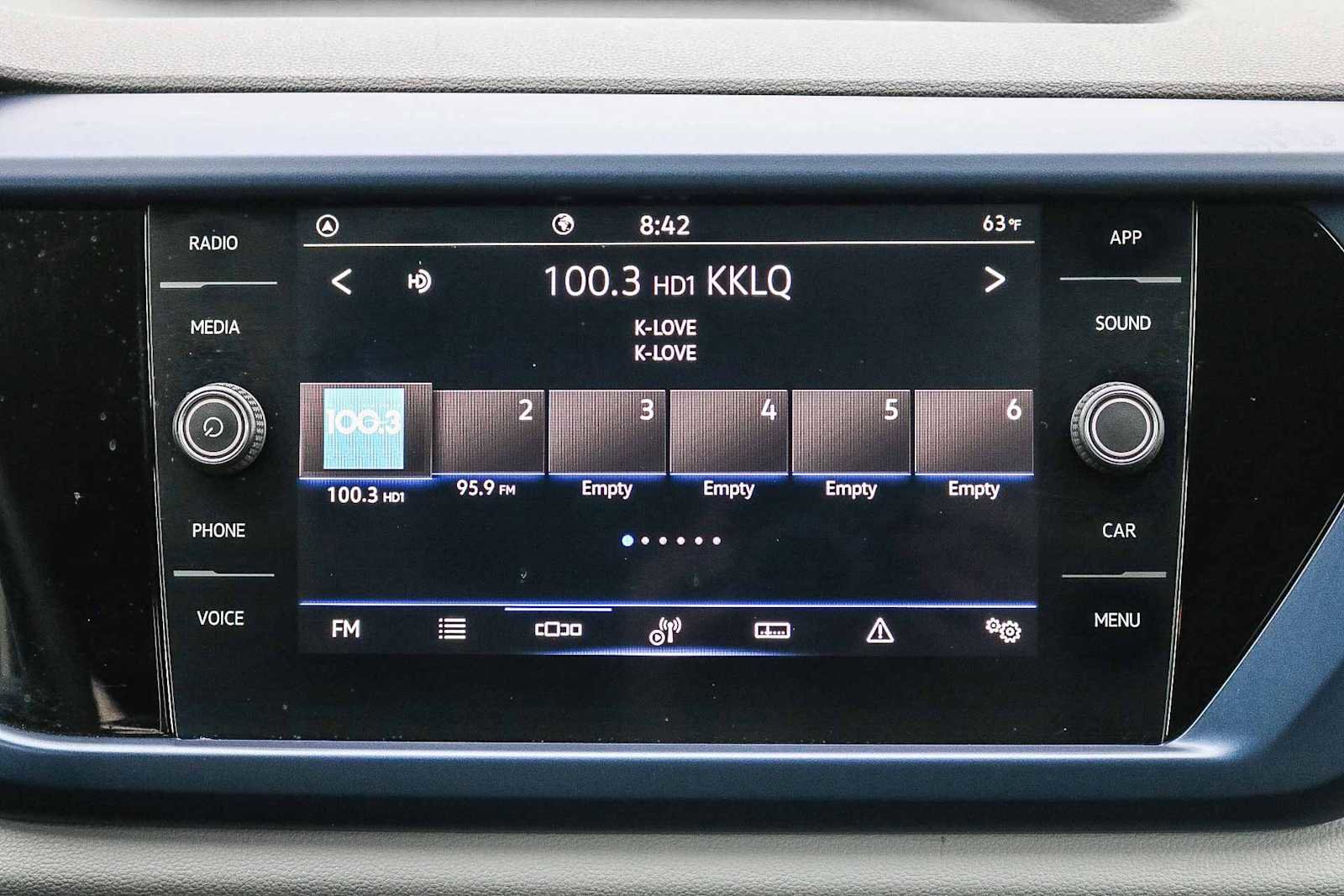 Used 2022 Volkswagen Taos SE image 14