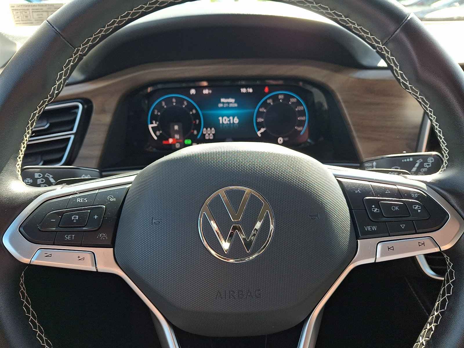Used 2026 Volkswagen Atlas SE AWD/4WD image 19