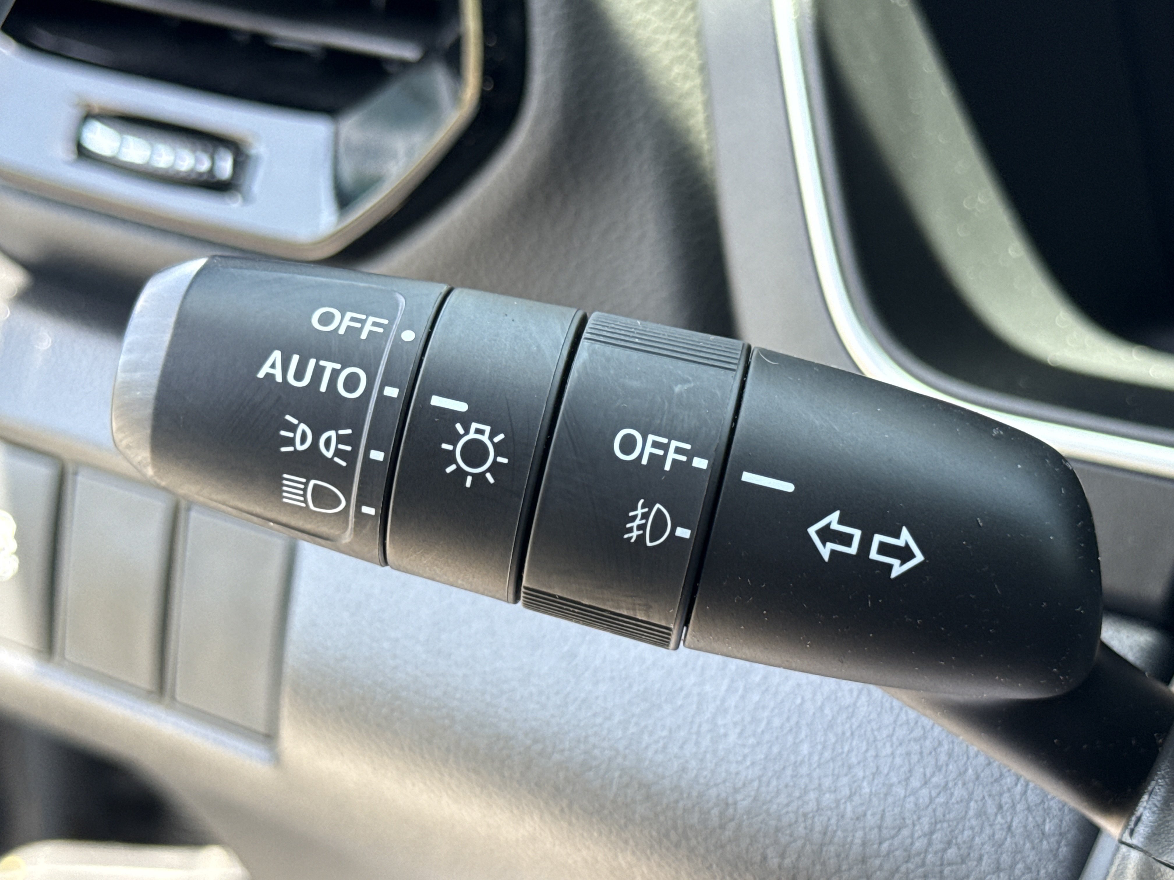 Certified 2025 Honda Pilot Sport image 34