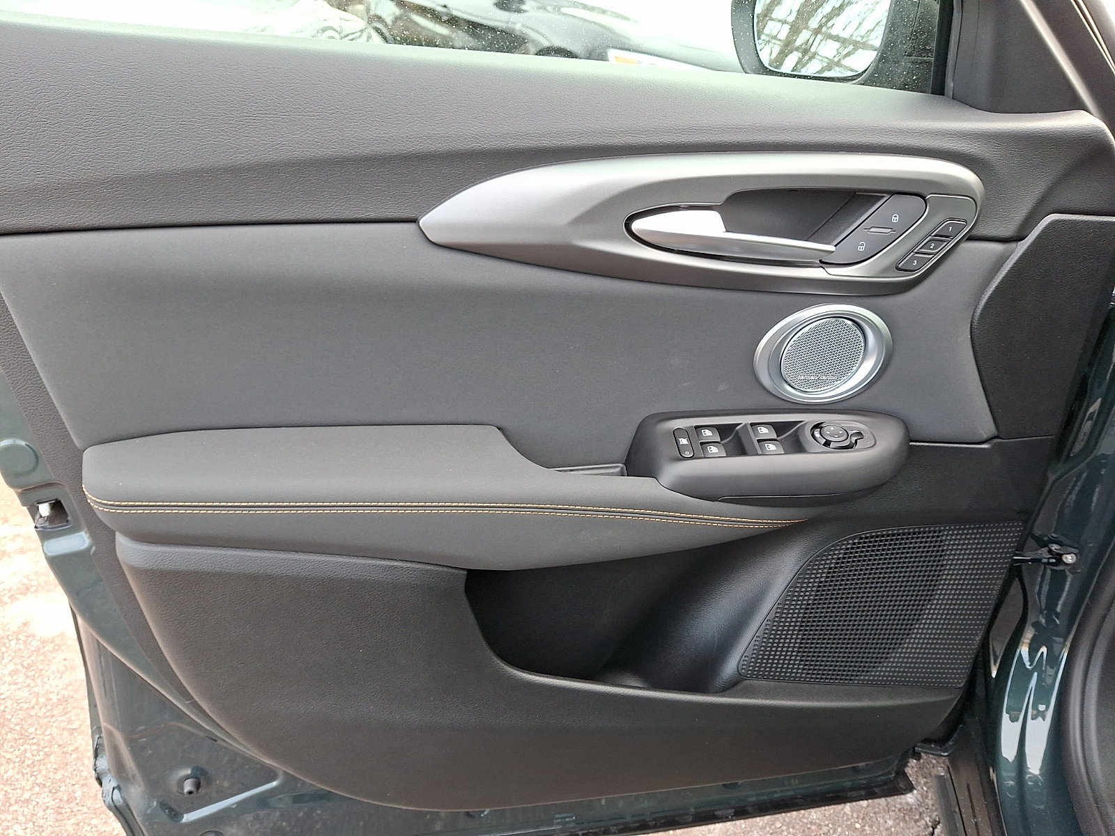 New 2026 Alfa Romeo Tonale Veloce w/ Quick Order Package 23H Volce image 8