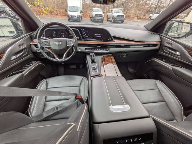 Used 2021 Cadillac Escalade ESV Premium Luxury image 33
