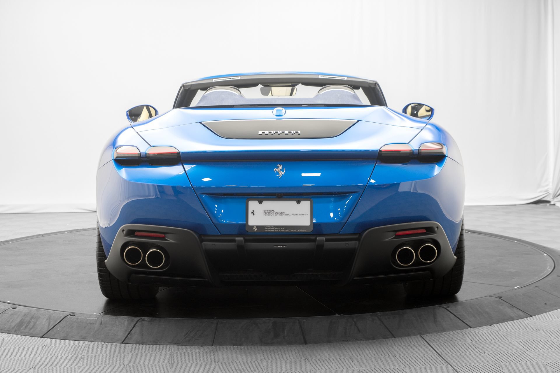 Used 2026 Ferrari Roma Spider RWD image 6