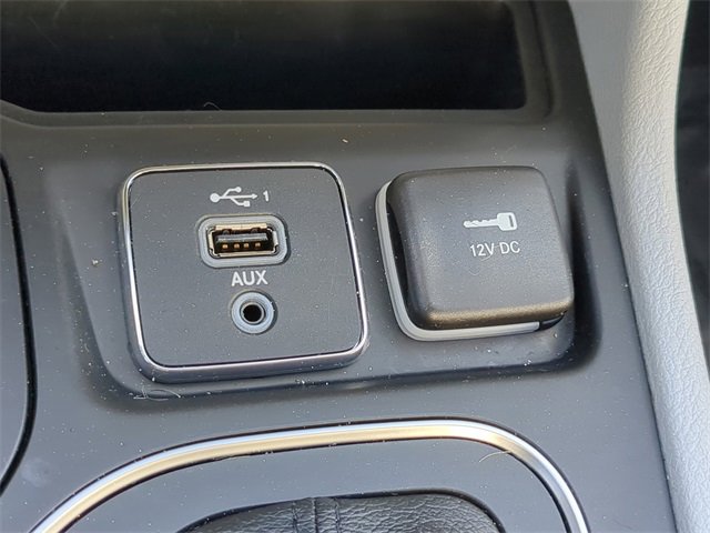 Used 2021 Jeep Cherokee Latitude Lux w/ Comfort/Convenience Group image 26