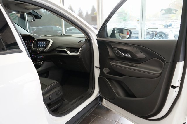 Used 2022 GMC Terrain SLT image 36