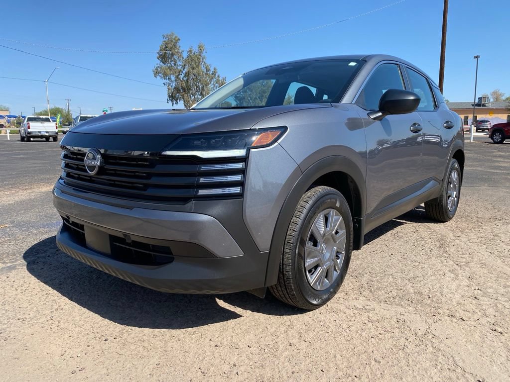 Used 2025 Nissan Kicks S FWD image 2