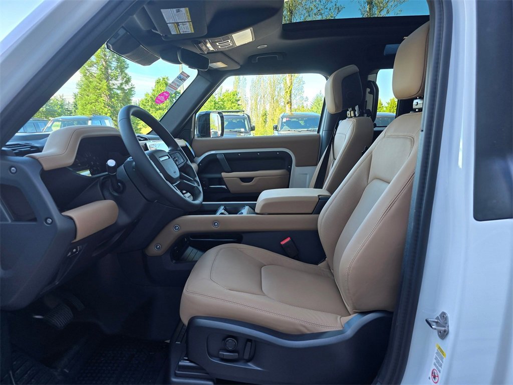 New 2025 Land Rover Defender 90 X-Dynamic SE image 22